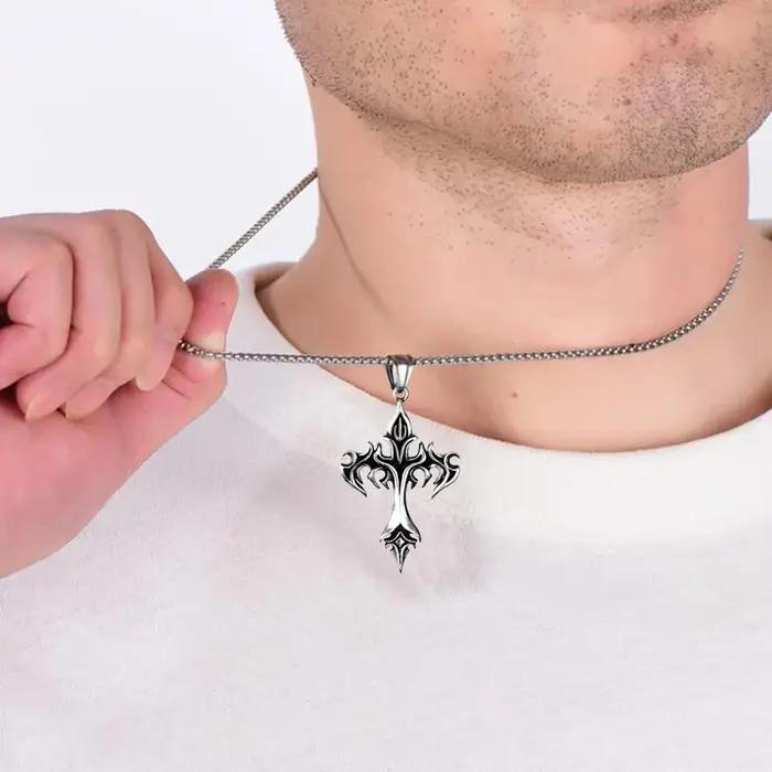 Collier Punk Croix de Flamme Alliage Aluminium Chaîne O Longue Bleu Blanc Jaune Clairs Hommes Femmes Occasions Spéciales