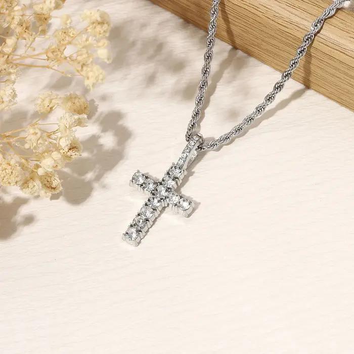 Collier croix pour hommes, collier en or pour femmes, bijoux croisés, plaqué argent, zircone cubique