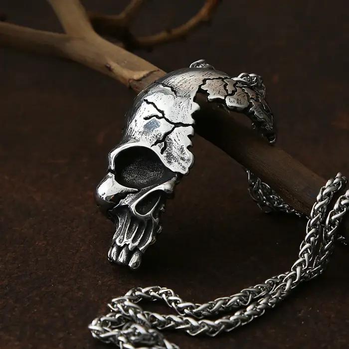 Collier gothique avec pendentif crâne pour homme