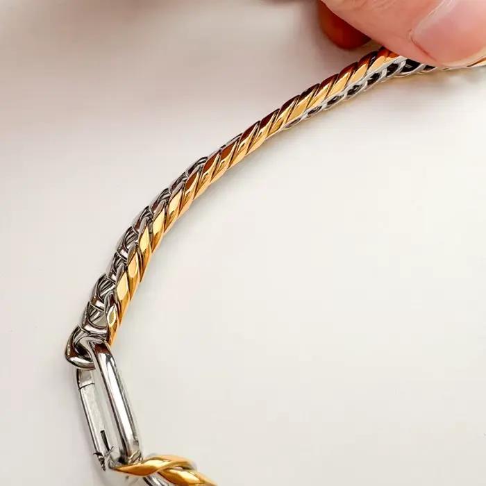 Collier à breloques en acier inoxydable plaqué or 18 carats avec breloques géométriques en zircon pour femmes, idéal pour vie quotidienne et occasions spéciales