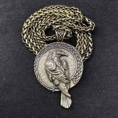 Collier pendentif amulette nordique corbeau viking