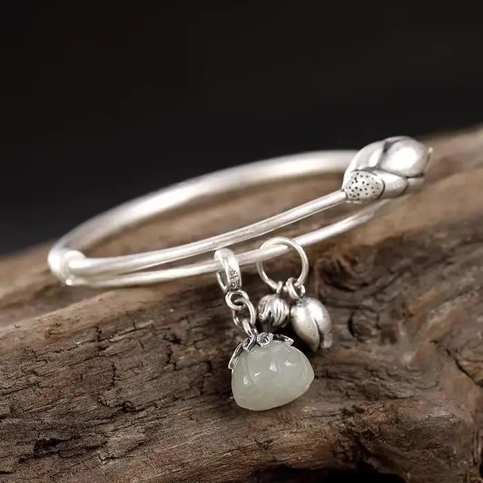 Bracelet en argent incrusté de calcédoine Hotan naturelle
