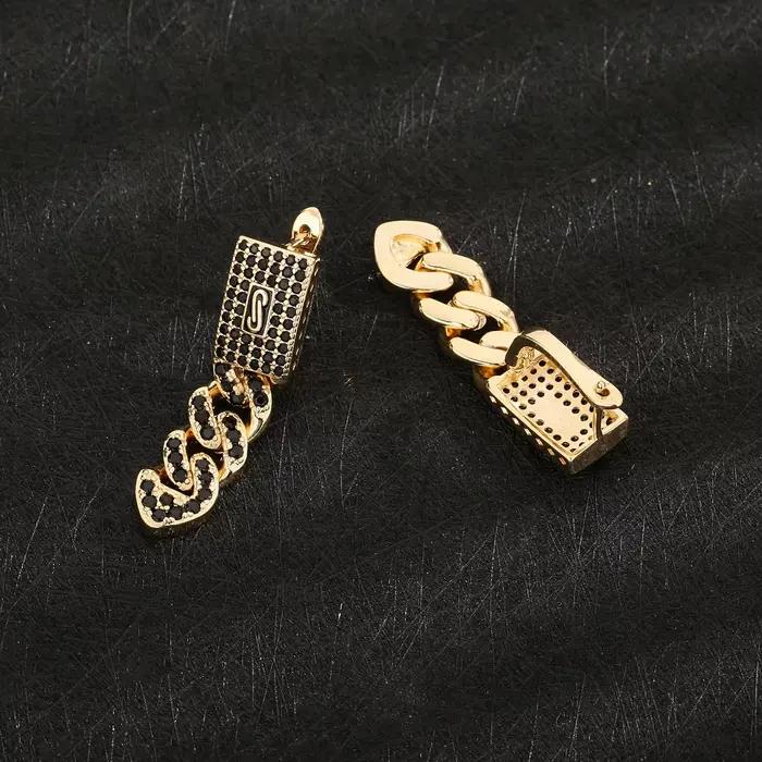 Boucles d'oreilles Monaco classiques en matériau hypoallergénique 14K – Accessoires simples pour les déplacements et la