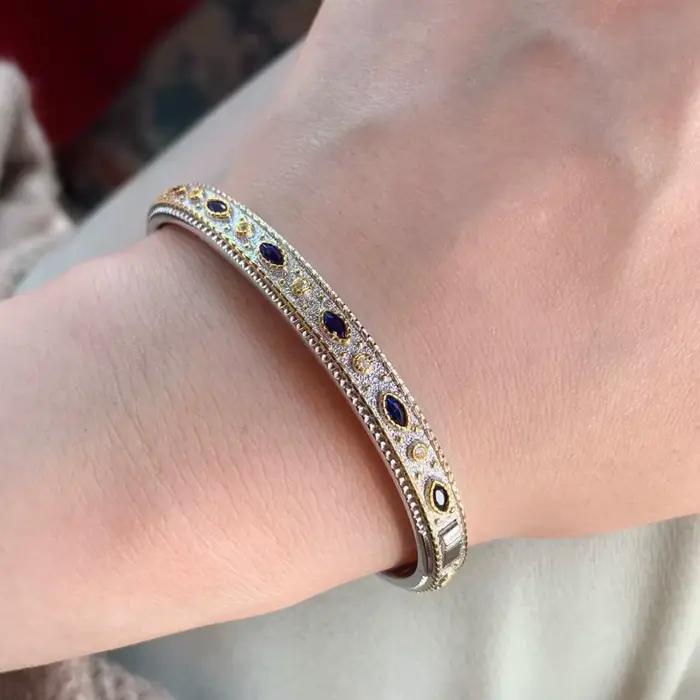 Bagues Vintage Haut de Gamme en Relief Avec Diamants Bleu Saphir Pour Femmes Occasions Spéciales Ensembles De Bijoux Mode Exquis