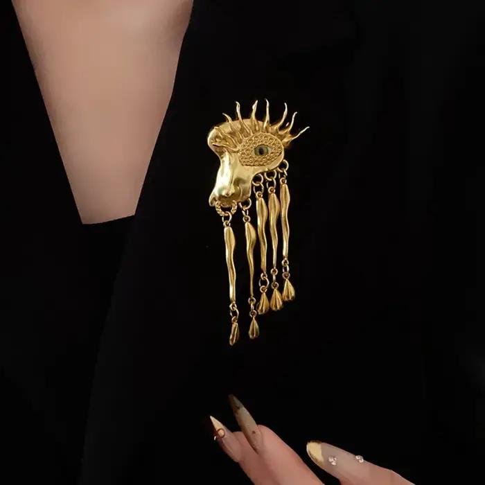 Broches œil porte-bonheur martelées couleur or style médiéval artistique pour femmes