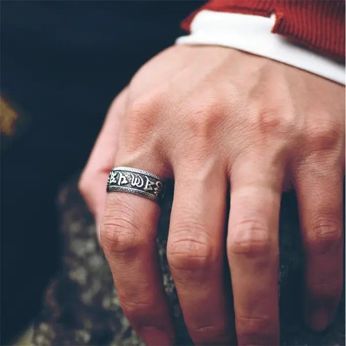 Bague en argent sterling 925 sertie de mantra om mani padme hum élégante à offrir pour hommes occasions spéciales partys et rassemblements
