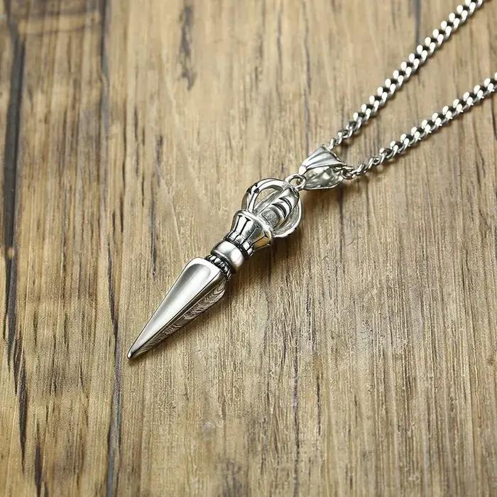 Collier avec pendentif en acier inoxydable pour hommes