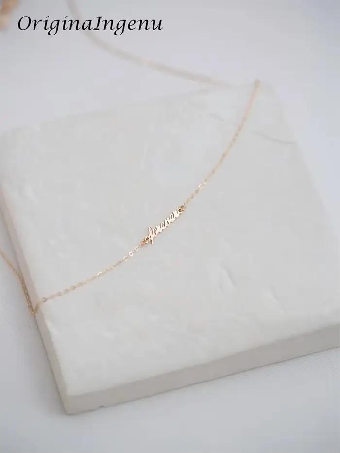 Collier à breloques en or 14 carats pour femmes, design géométrique romantique, collier hypoallergénique pour occasions spéciales et usage quotidien