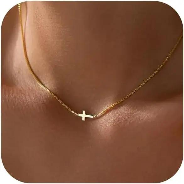 Collier croix plaqué or 14 carats pour femmes chaîne à breloques cadeau d'anniversaire bijou religieux occassionnellement élégant