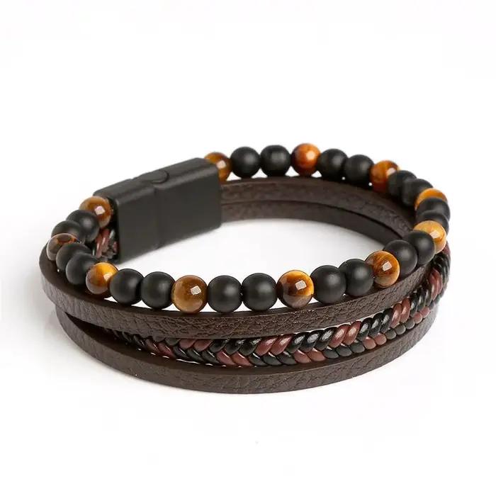 Bracelet en cuir tissé à la main pour homme style punk avec fermoir aimanté et finitions métalliques variées pour homme