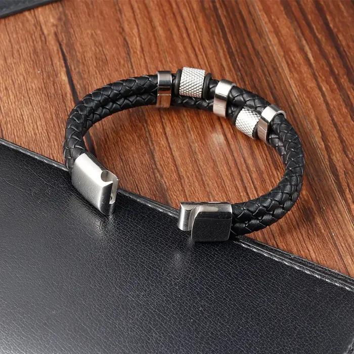 Bracelet en corde tressée à breloques pour hommes