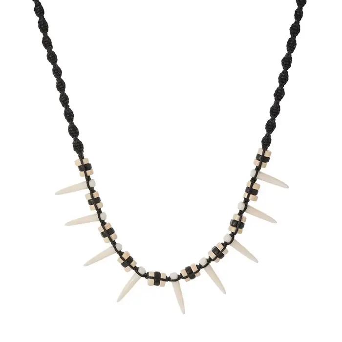 Collier dents de loup bohème tissé à la mode