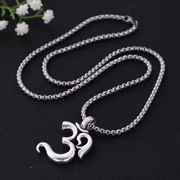 Collier Om Vintage pour Yoga et Méditation Hindoue Amulette Respirer Bijou Sanskrit Indien Unisexe Occasions Spéciales