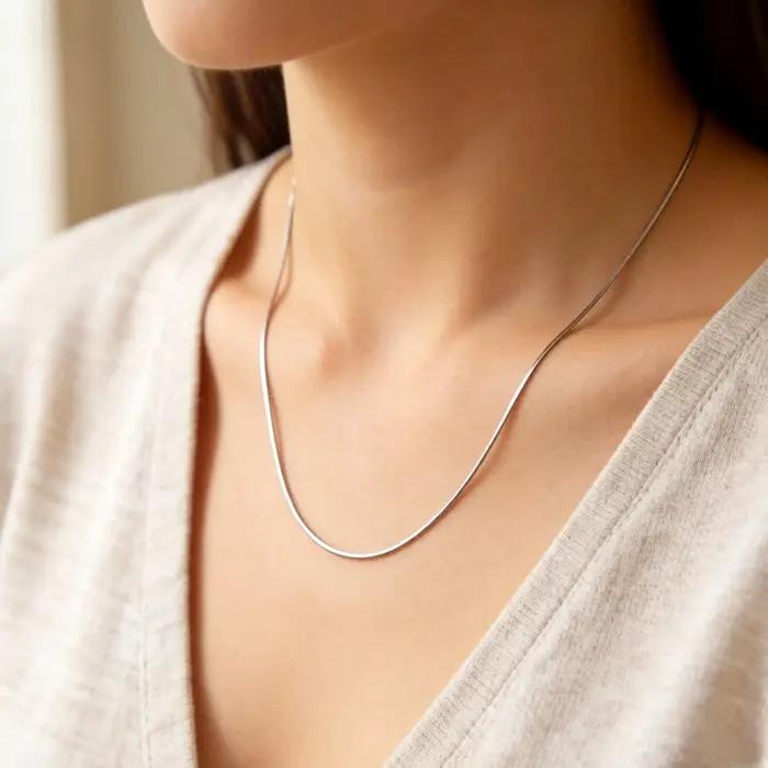 Collier chaîne serpent en argent sterling 925 fin 1mm pour homme et femme bijou élégant pour cadeau quotidien et occasion spéciale