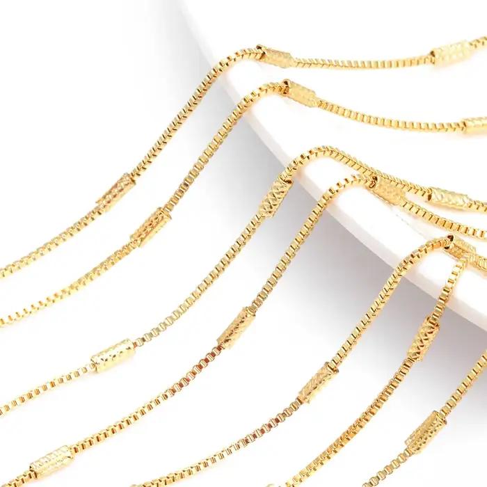 Collier de chaînes en forme de lettre O en cuivre doré 18K pour femmes occasions spéciales élégantes et modernes
