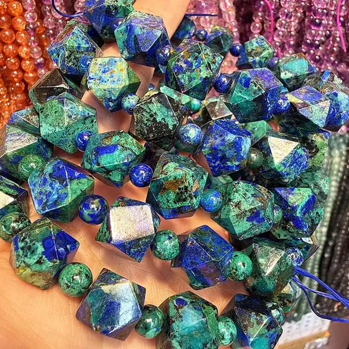 Bracelets et colliers en perles octogonales facettées en azurite bleue naturelle de qualité AAA d'Afrique du Sud pour