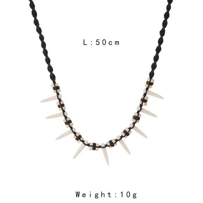 Collier dents de loup bohème tissé à la mode