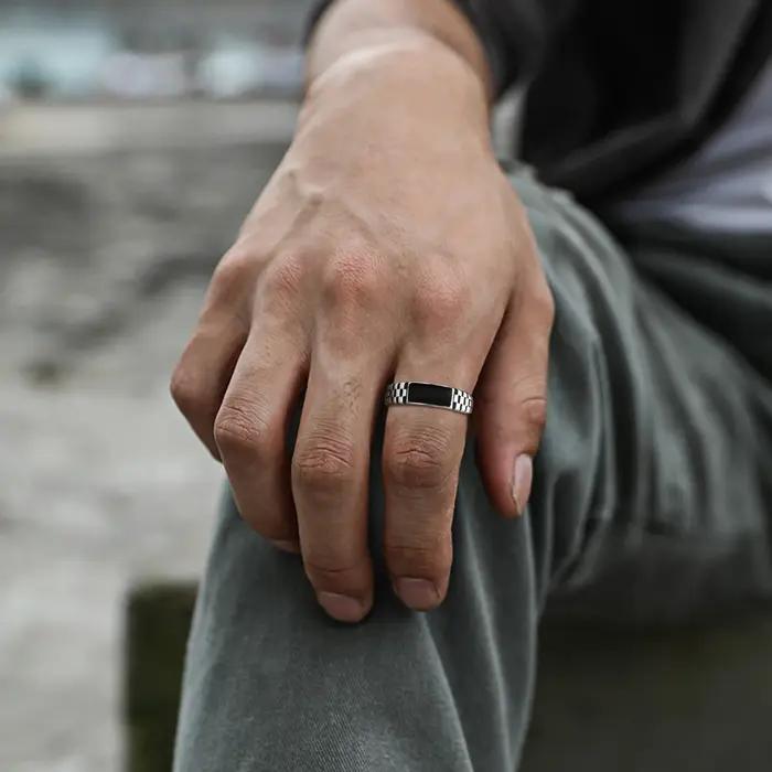 Bague rectangulaire noire en cuivre avec placage d'argent pour hommes et garçons occasions spéciales et quotidienne cadeau pour papa fils grand-père neveu oncle petit ami