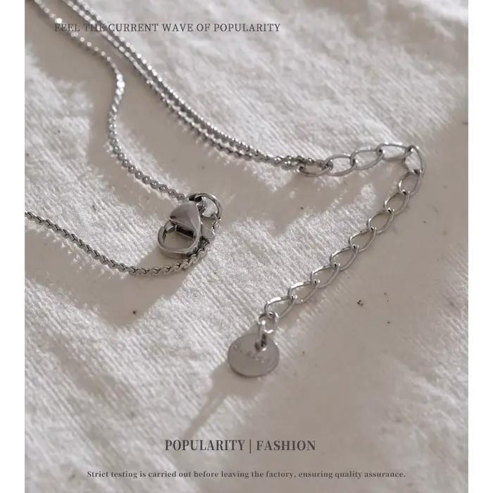 Collier en acier inoxydable avec pendentif de perles rondes, design géométrique en or véritable, cadeau élégant pour femmes, idéal pour les soirées et événements sociaux