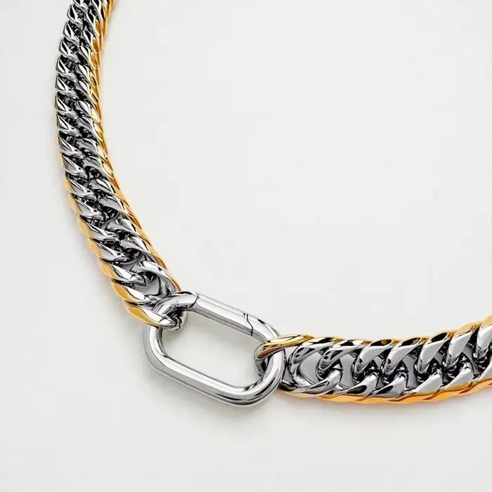 Collier à breloques en acier inoxydable plaqué or 18 carats avec breloques géométriques en zircon pour femmes, idéal pour vie quotidienne et occasions spéciales