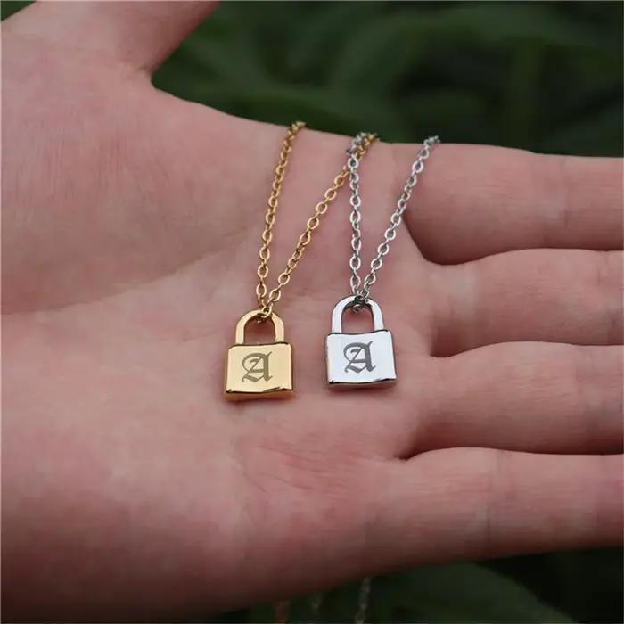 Collier avec pendentif cadenas initial en acier inoxydable, colliers de la présidence, bijoux minima