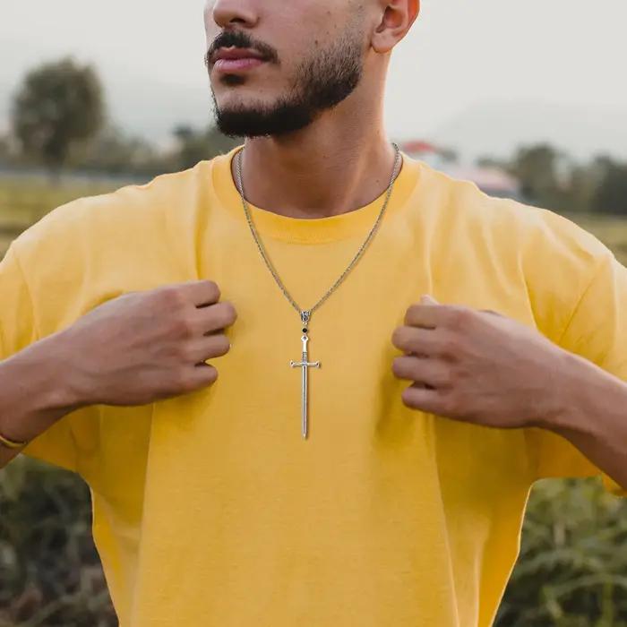 Pendentif croix épée pour hommes et femmes