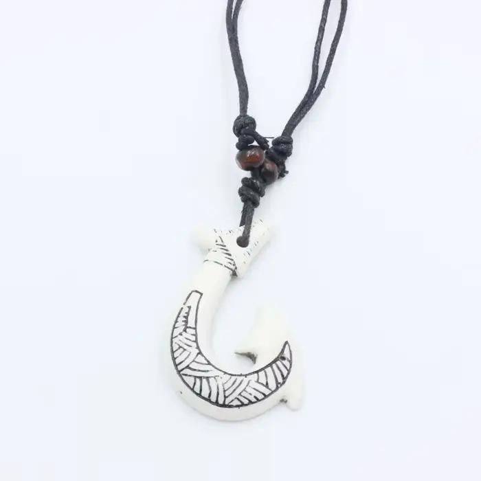 Collier en forme d'hameçon maori de Nouvelle-Zélande pour homme et femme, pendentif rétro, ras du co