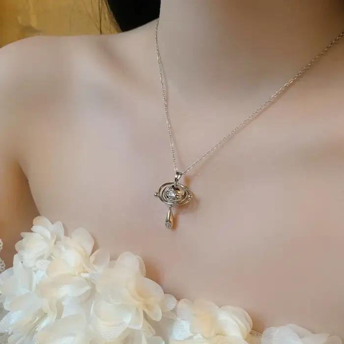 Collier Planète Saturne Accessoires Mode Strass Brillants Bijoux Breloques Occasions Spéciales