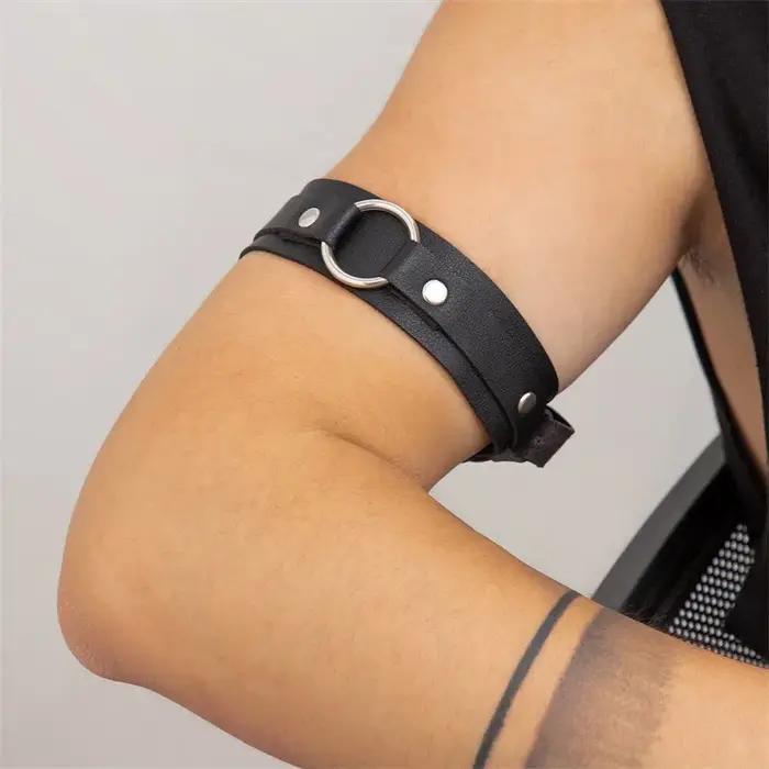 Bracelet en cuir réglable plaqué titane ou zingué noir pour hommes et femmes occasions quotidiennes et festives