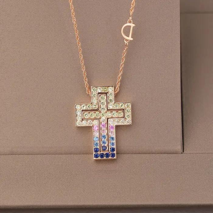 Collier double croix noble pour femme avec zirconiums arc-en-ciel