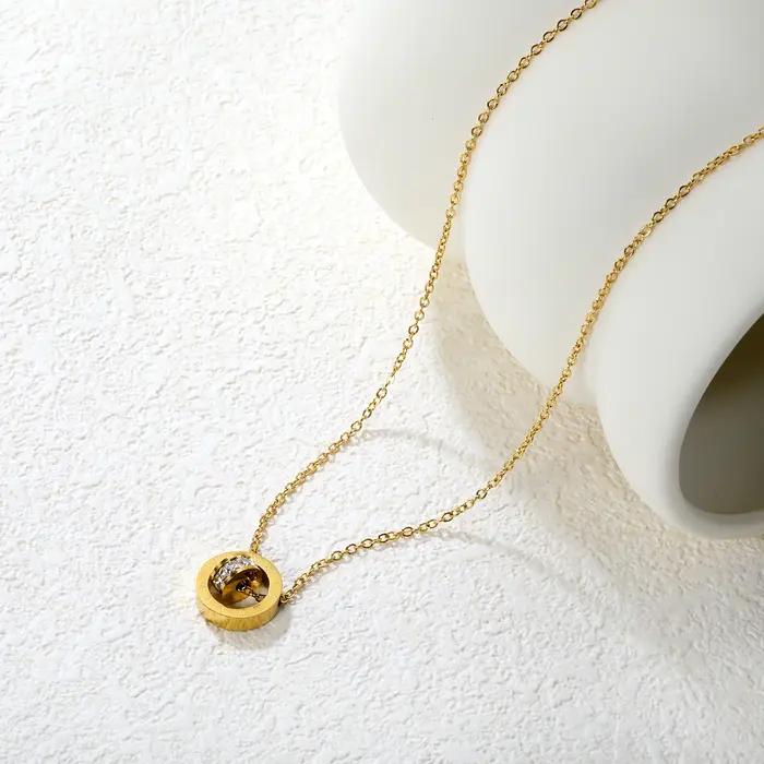 Collier pendentif double cercle chiffres romains en acier inoxydable micro-pavé CZ