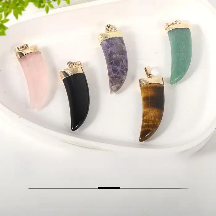 Collier en cristal de quartz naturel en forme de corne de taureau pour hommes bijoux élégants et modernes occasions spéciales et tenues décontractées