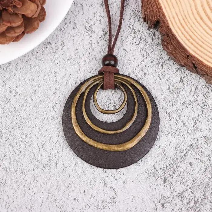 Colliers multicouches Vintage en cuir avec pendentif en bois pour femmes et hommes, bijoux Boho Long