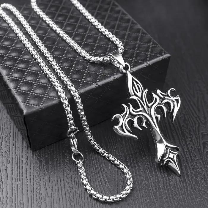 Collier pendentif flamme croix hip-hop pour homme en acier inoxydable