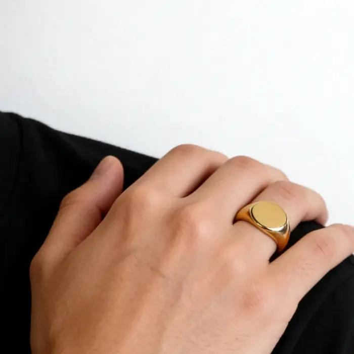 Bague signet robuste, classique