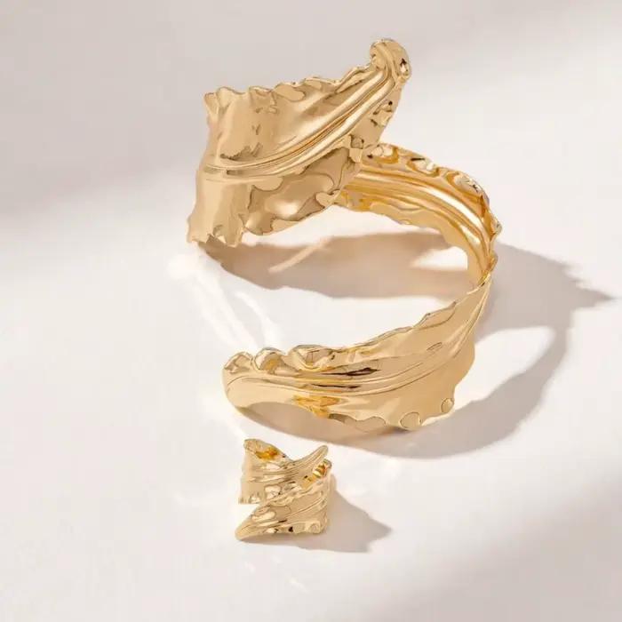 Bracelet Vintage à feuilles plissées