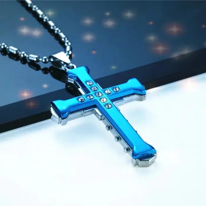 Pendentif croix de jésus en cristal pour homme