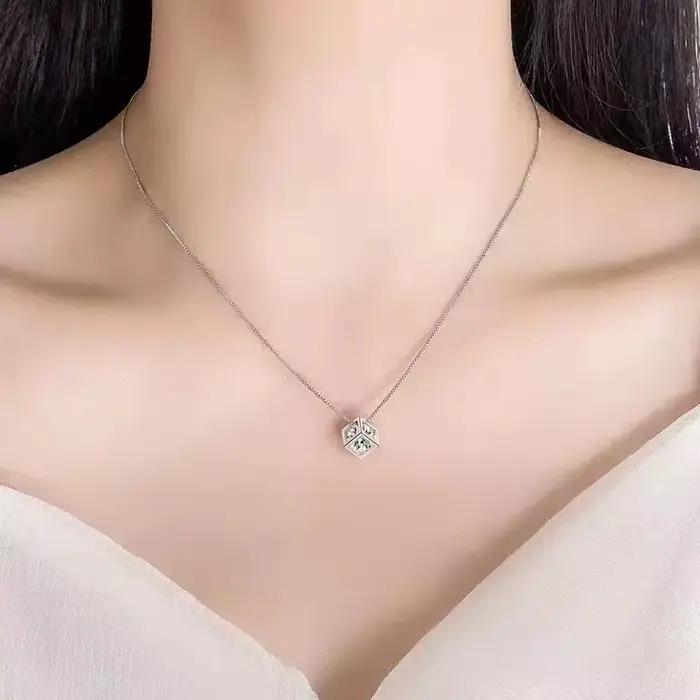 Collier en argent 925 avec zirconium blanc et diamants de laboratoire plaqués or pour femmes pour occasions spéciales romantiques et mignonnes