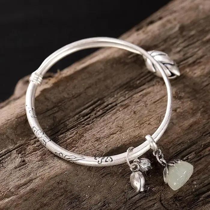 Bracelet en argent incrusté de calcédoine Hotan naturelle
