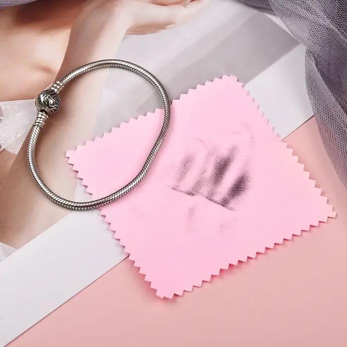 Lingettes nettoyantes pour bijoux