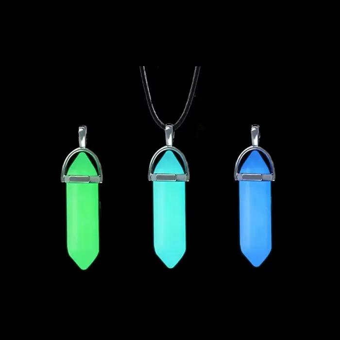 Collier colonne hexagonale en pierre lumineuse foncée avec cristal naturel brillant pour femmes occasions spéciales partys fêtes mariage anniversaire