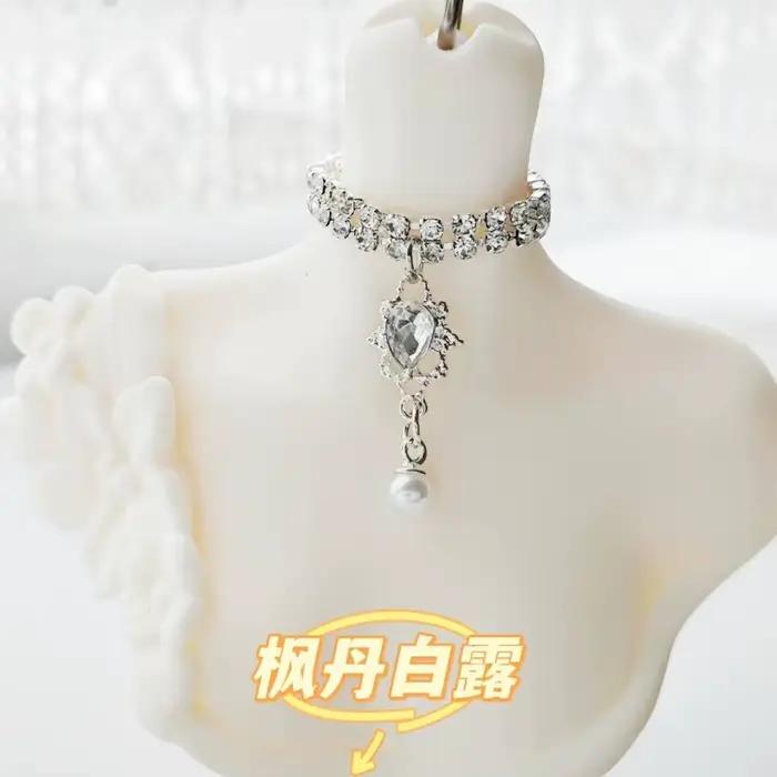 Collier de bijoux incrusté de diamants, modèle personnalisé fait à la main pour figurines d'action à