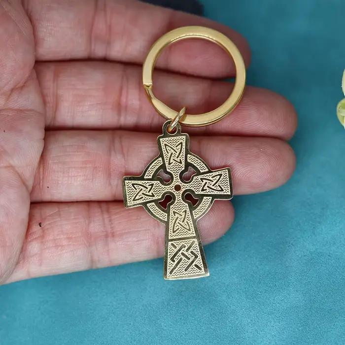 Porte-clés Vintage Viking croix celtique Talisman, pendentif pour hommes et femmes, couleur or, amulette en acier inoxydable, bijoux Punk